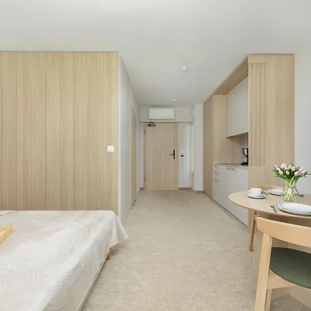 Sea Shell Cozy With Balcony Near The Sea In By Renters Appartement